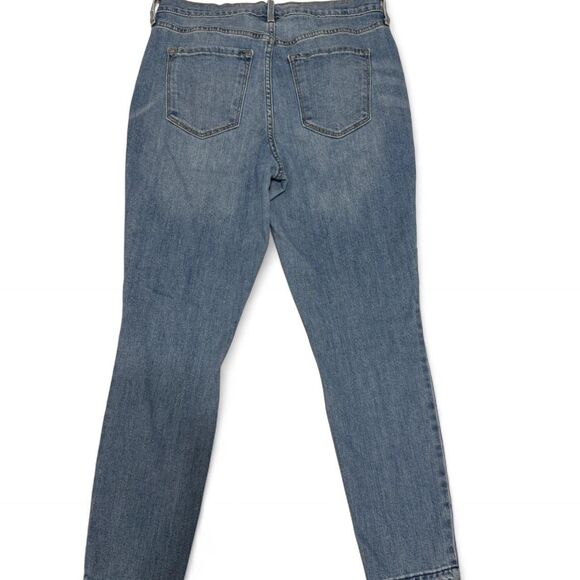 Old Navy Curvy Skinny Jeans | Women's Size 6 | Mid-Rise Medium Wash Distressed - Picture 6 of 8